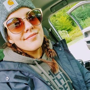 Meet your Posher, Shelby